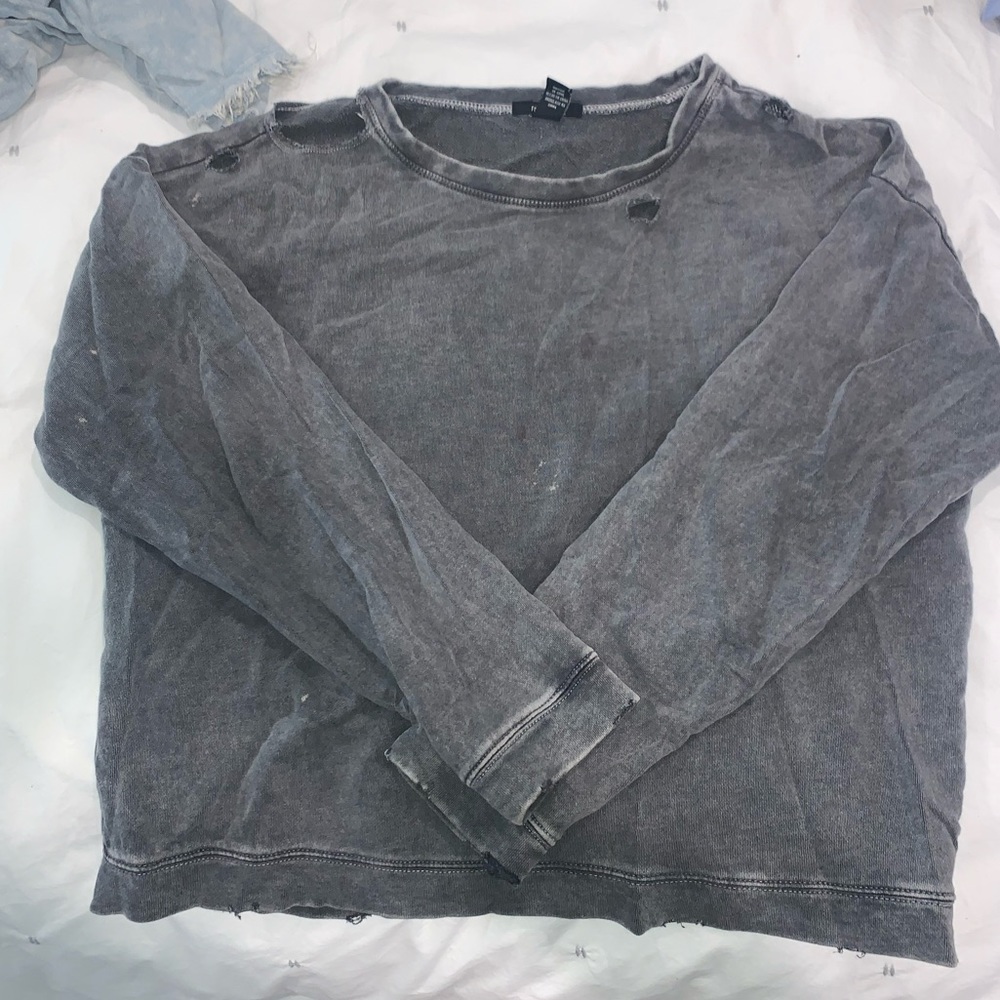 Gray sweatshirt